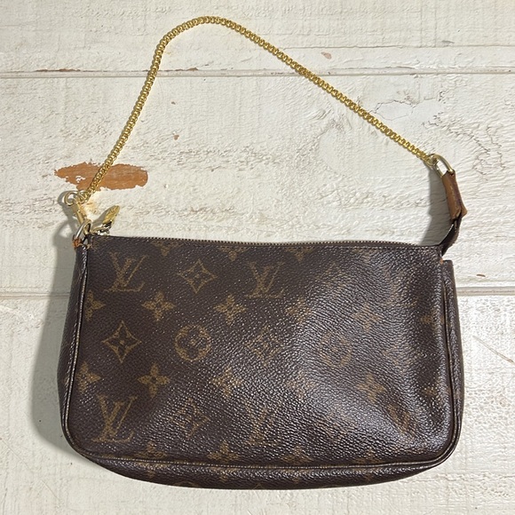 Louis Vuitton Pouch Bag Pochette Monogram - Picture 13 of 16